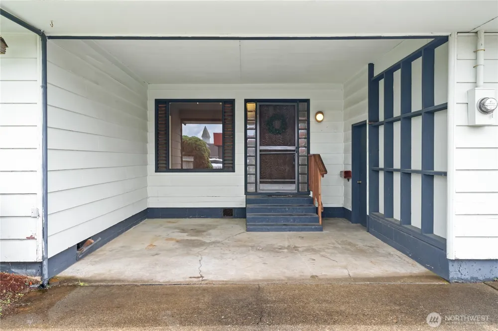 106 Jefferson Street South Bend, WA 98586