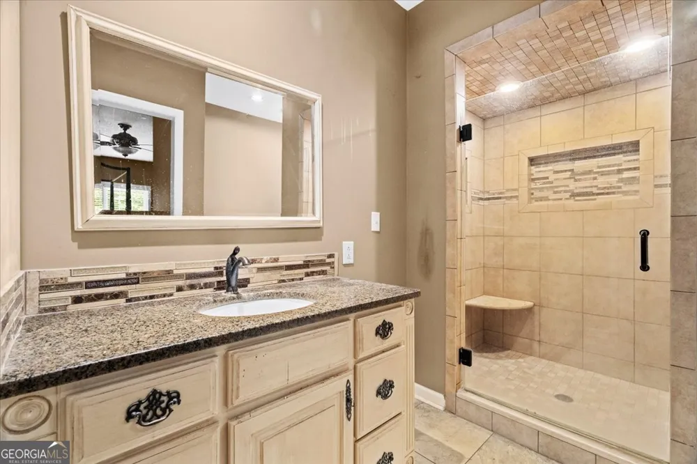 4700 Loftwood DR Cohutta, GA 30710