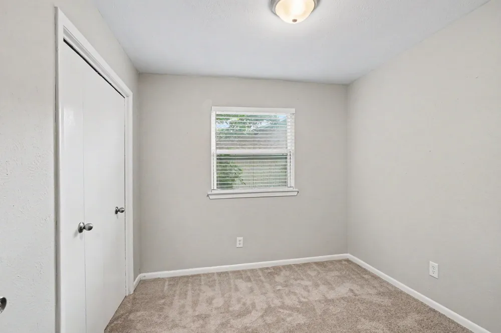 809 E Bovell Street Crowley, TX 76036