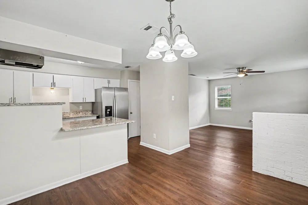 809 E Bovell Street Crowley, TX 76036