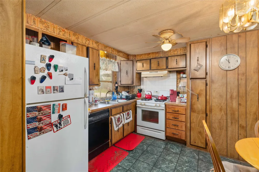 4500 Lake Shore Drive May, TX 76857