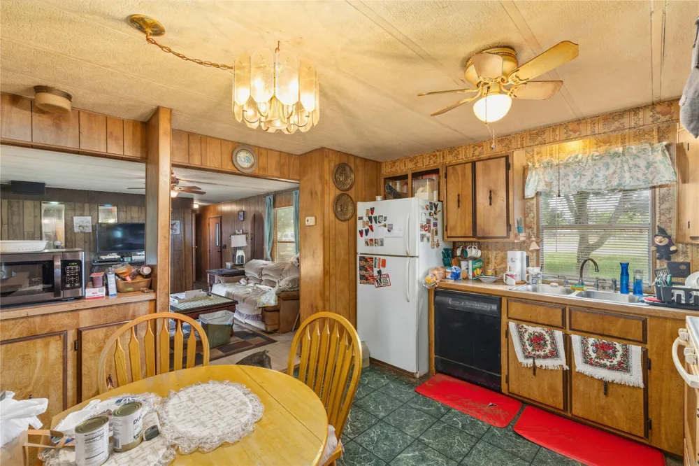 4500 Lake Shore Drive May, TX 76857