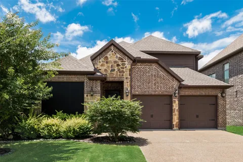 320 Hogue Lane