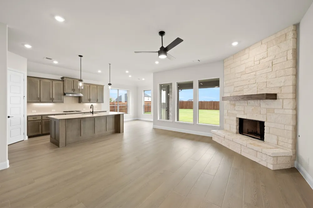 237 Pine Leaf Trail Waxahachie, TX 75165