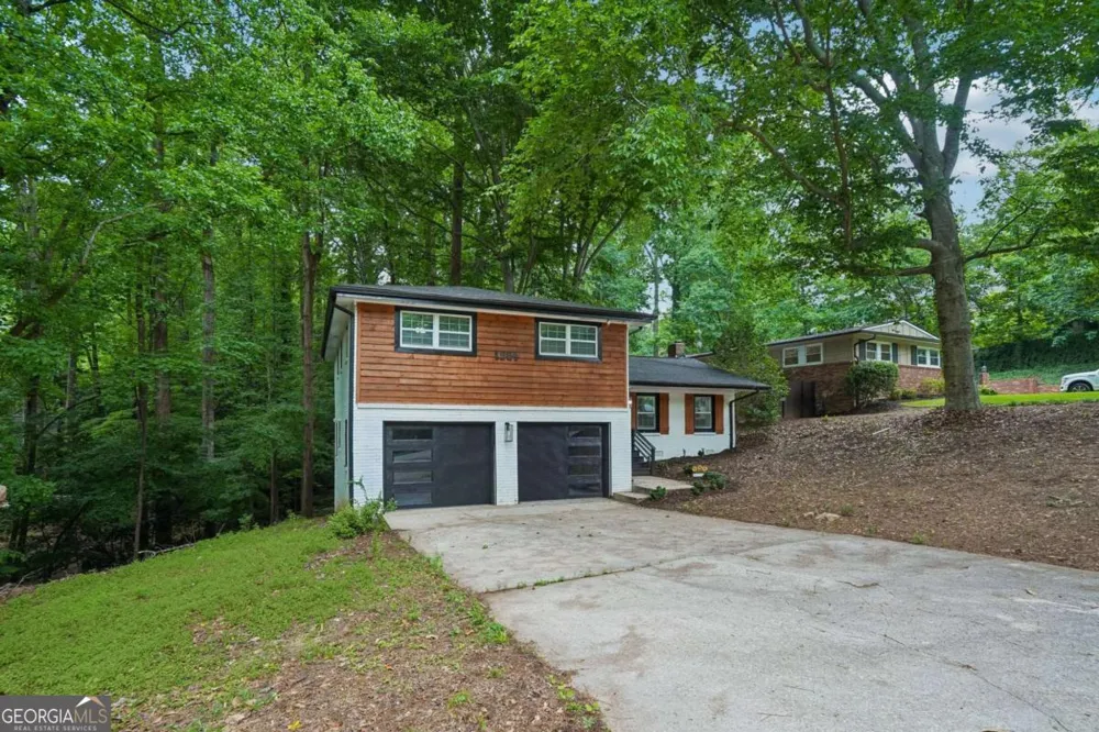 1564 Bubbling Creek RD NE Brookhaven, GA 30319