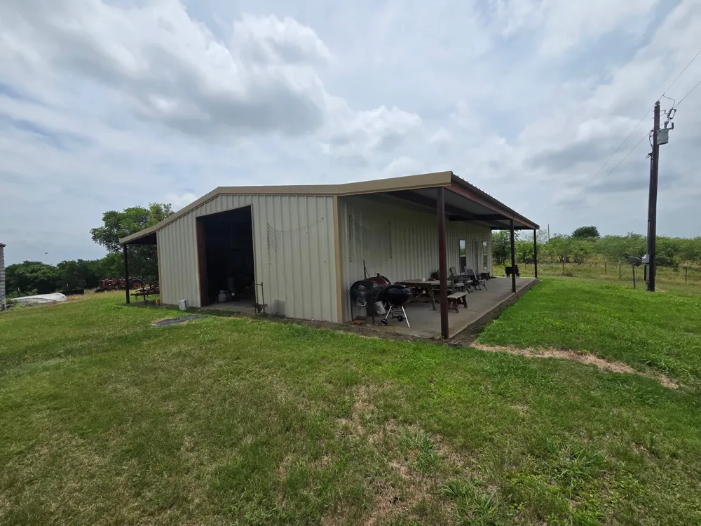 1191 J B Vandiver Loop Moody, TX 76557