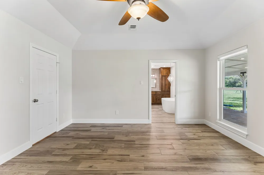 4320 County Road 223 Florence, TX 76527