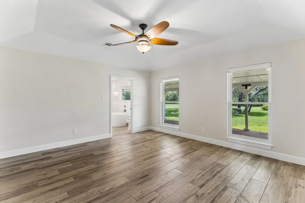 4320 County Road 223 Florence, TX 76527