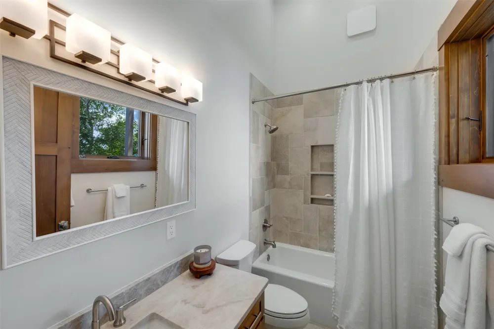 127 Lake Bluff Drive Bullard, TX 75757