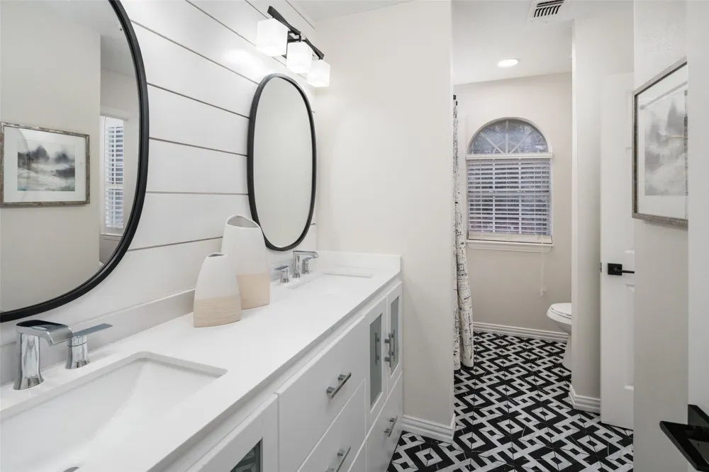 14604 Hemingway Court Addison, TX 75001