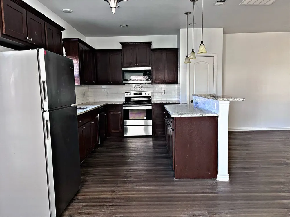 4916 Villas Drive #4916 Sanger, TX 76266