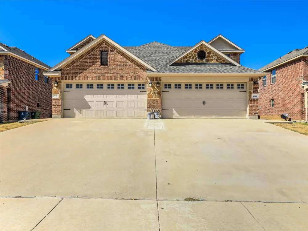 4916 Villas Drive #4916 Sanger, TX 76266