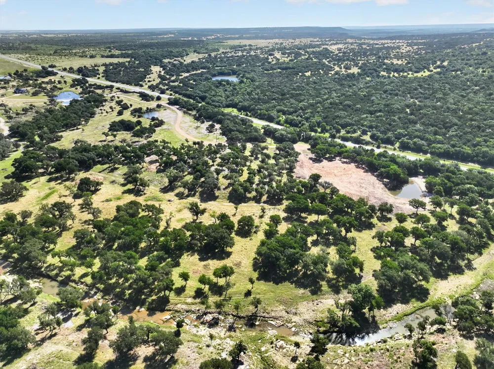 Armstrong Alley Strawn, TX 76475