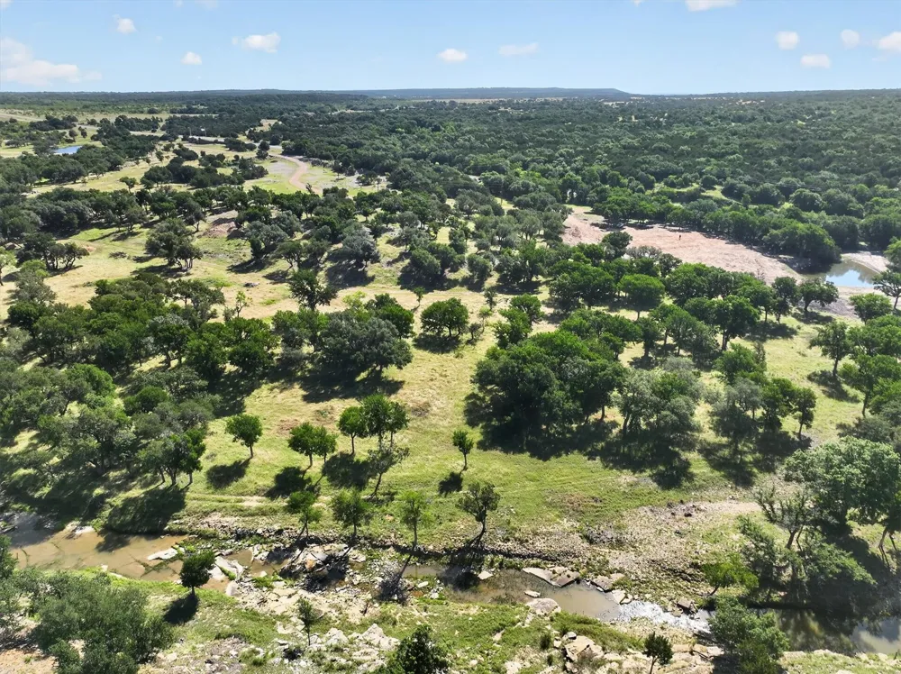 Armstrong Alley Strawn, TX 76475
