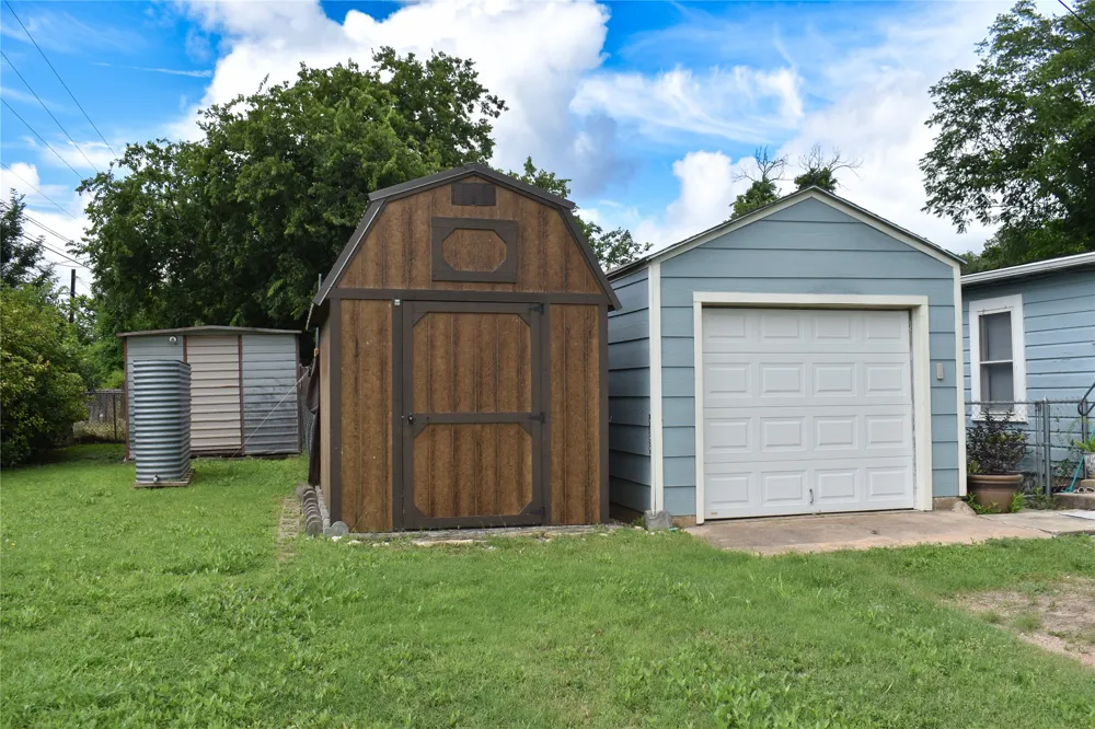 1701 S High Brady, TX 76825