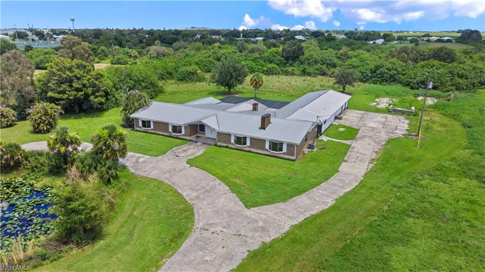 1085 West Avenue Moore Haven, FL 33471