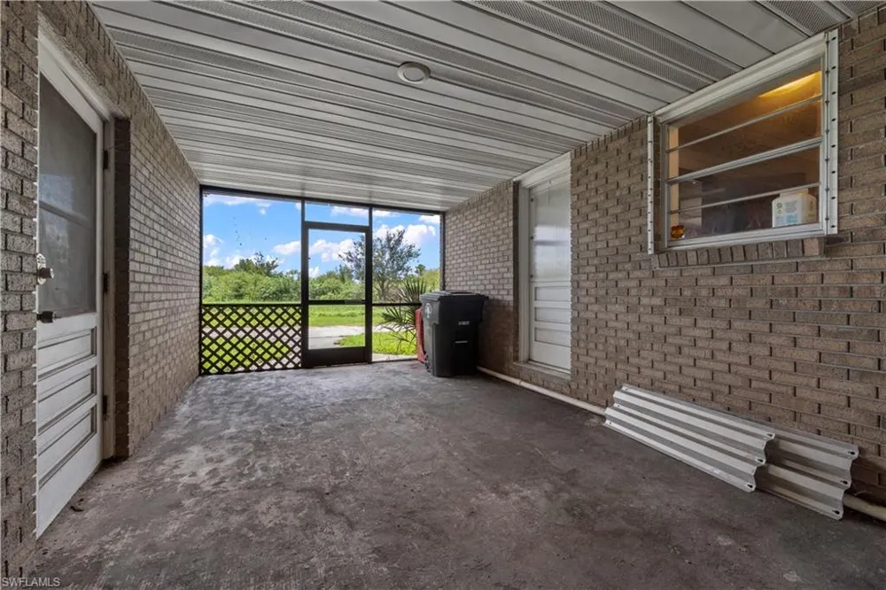 1085 West Avenue Moore Haven, FL 33471