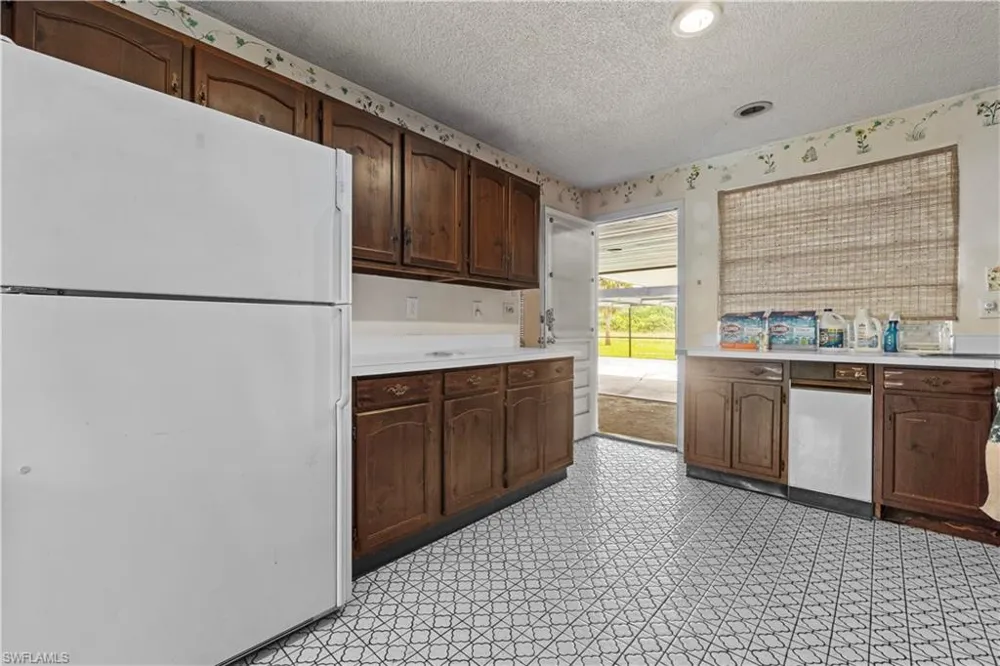 1085 West Avenue Moore Haven, FL 33471