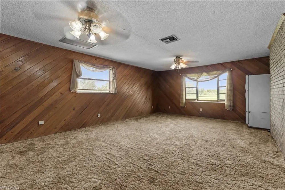 1085 West Avenue Moore Haven, FL 33471