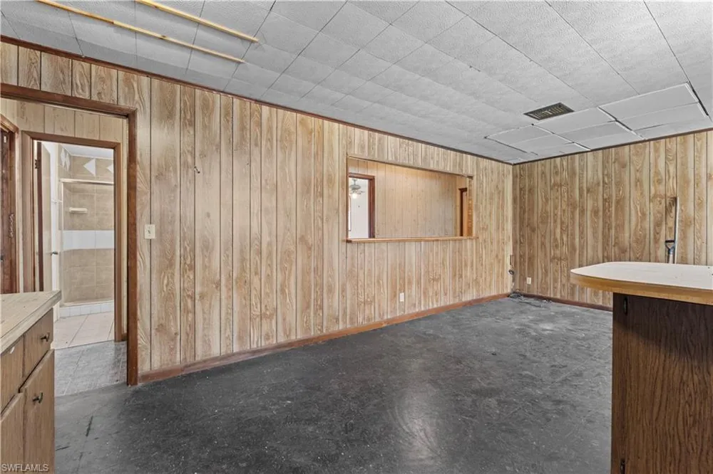 1085 West Avenue Moore Haven, FL 33471