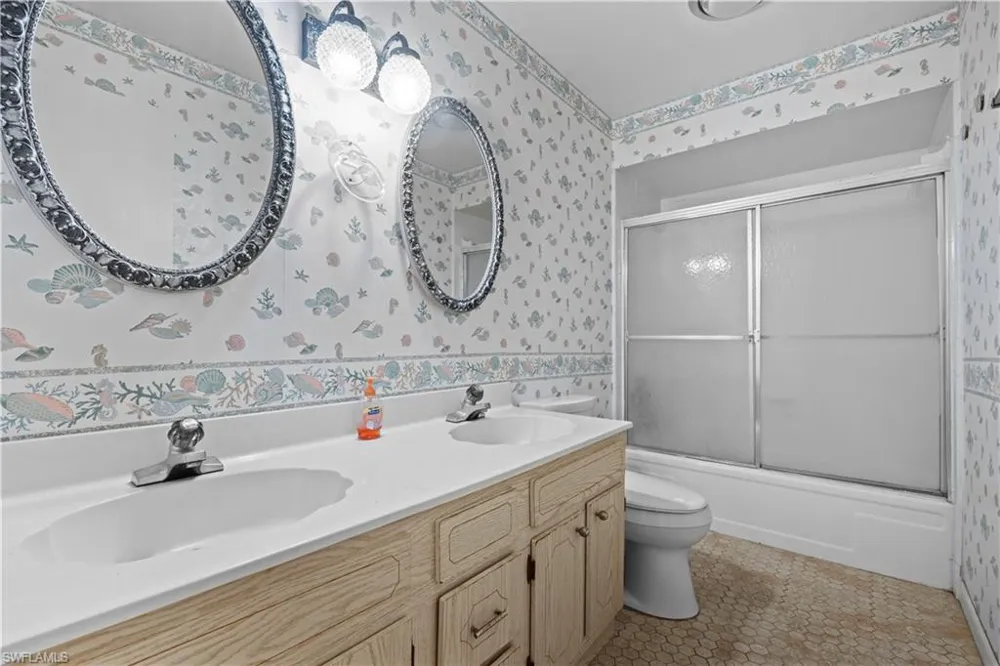 1085 West Avenue Moore Haven, FL 33471