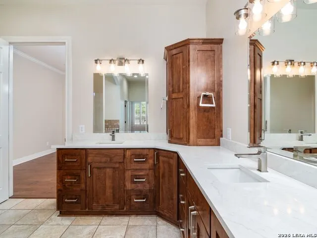 103 S Cibolo Hollow Fair Oaks Ranch, TX 78015