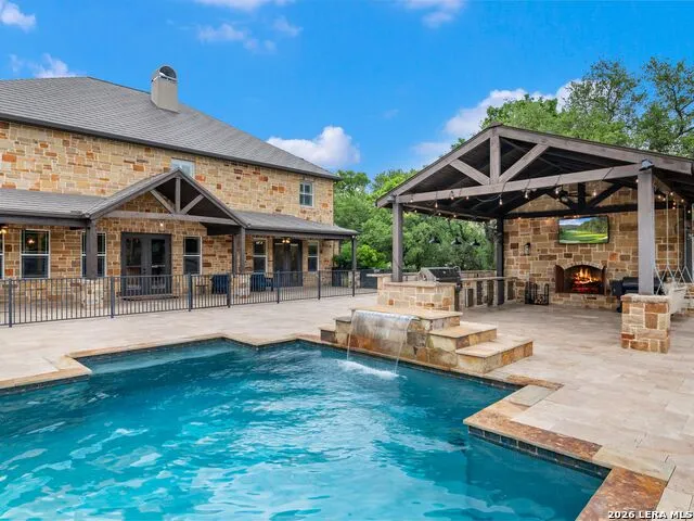 103 S Cibolo Hollow Fair Oaks Ranch, TX 78015