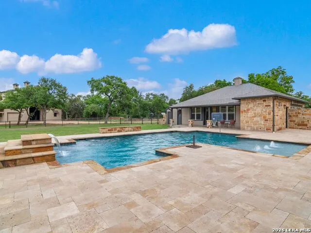 103 S Cibolo Hollow Fair Oaks Ranch, TX 78015