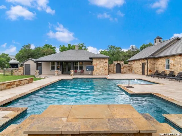103 S Cibolo Hollow Fair Oaks Ranch, TX 78015