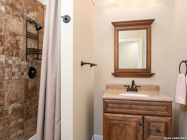 103 S Cibolo Hollow Fair Oaks Ranch, TX 78015