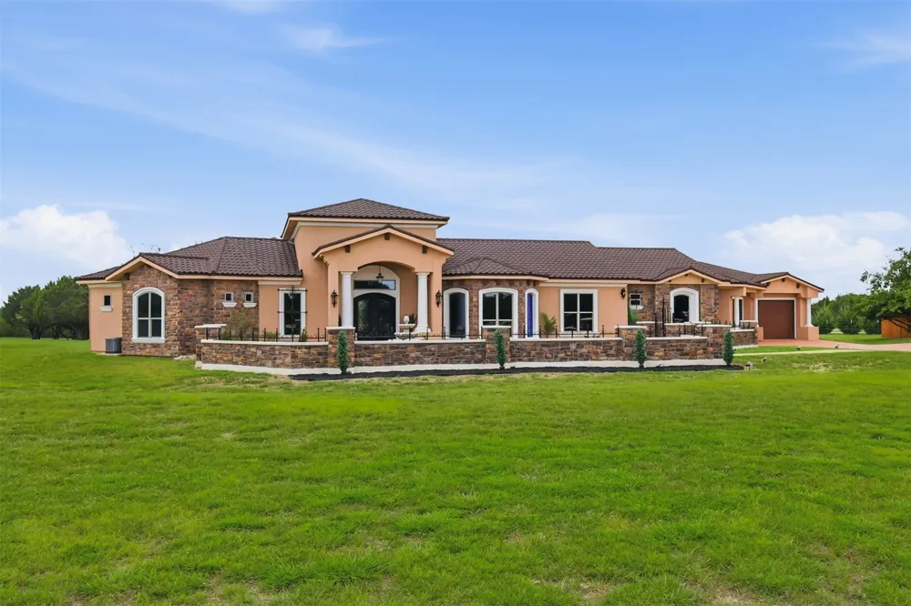 158 Private Road 2656 Walnut Springs, TX 76690