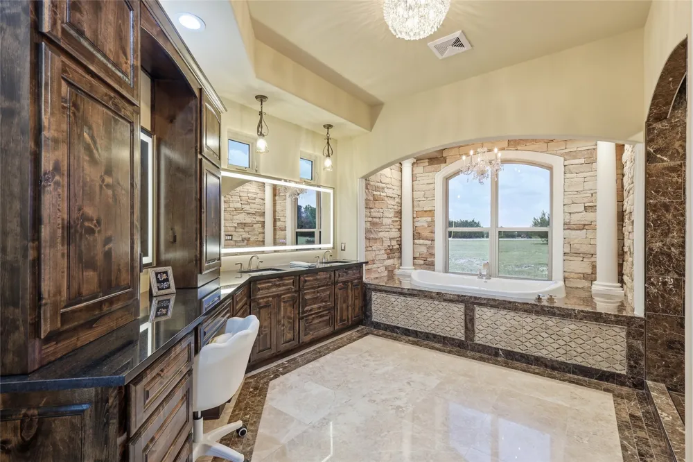 158 Private Road 2656 Walnut Springs, TX 76690