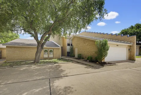 3703 Hulen Park Drive