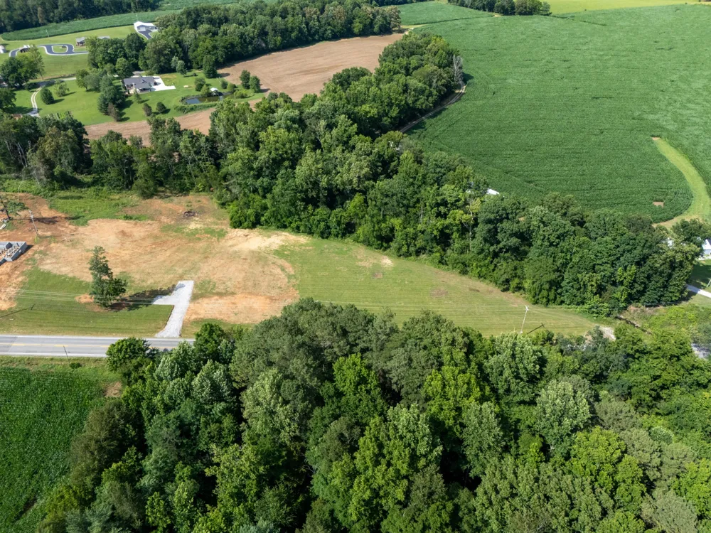6799 Highway 41 Cedar Hill, TN 37032