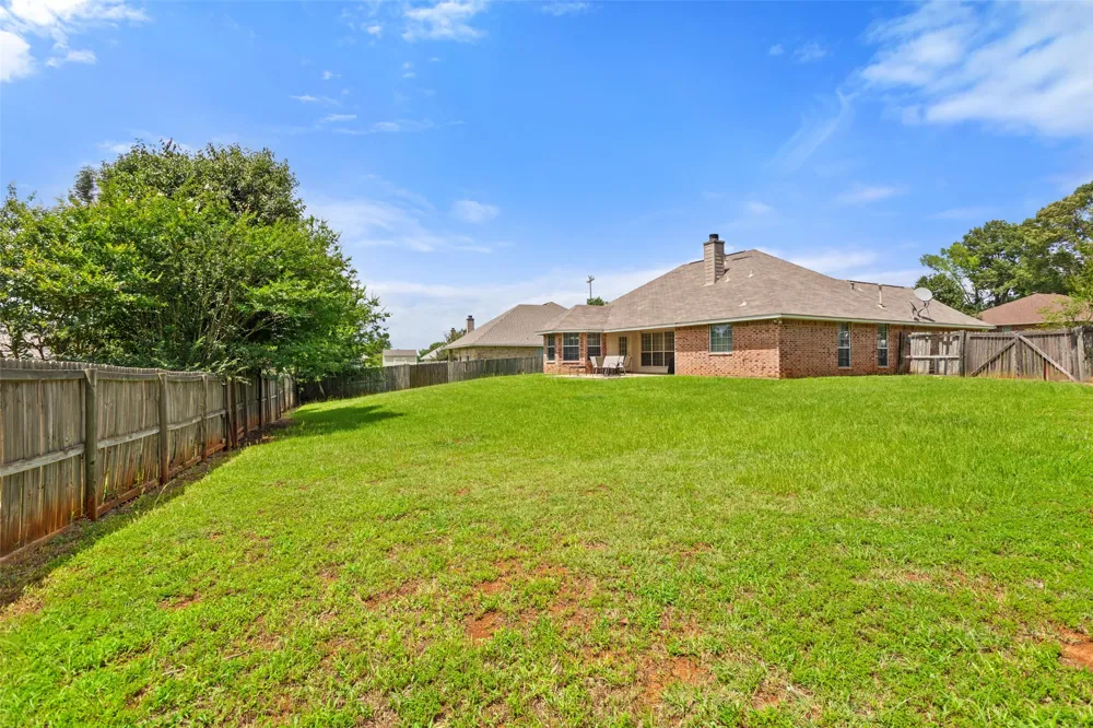 265 Crestview Lane Jacksonville, TX 75766