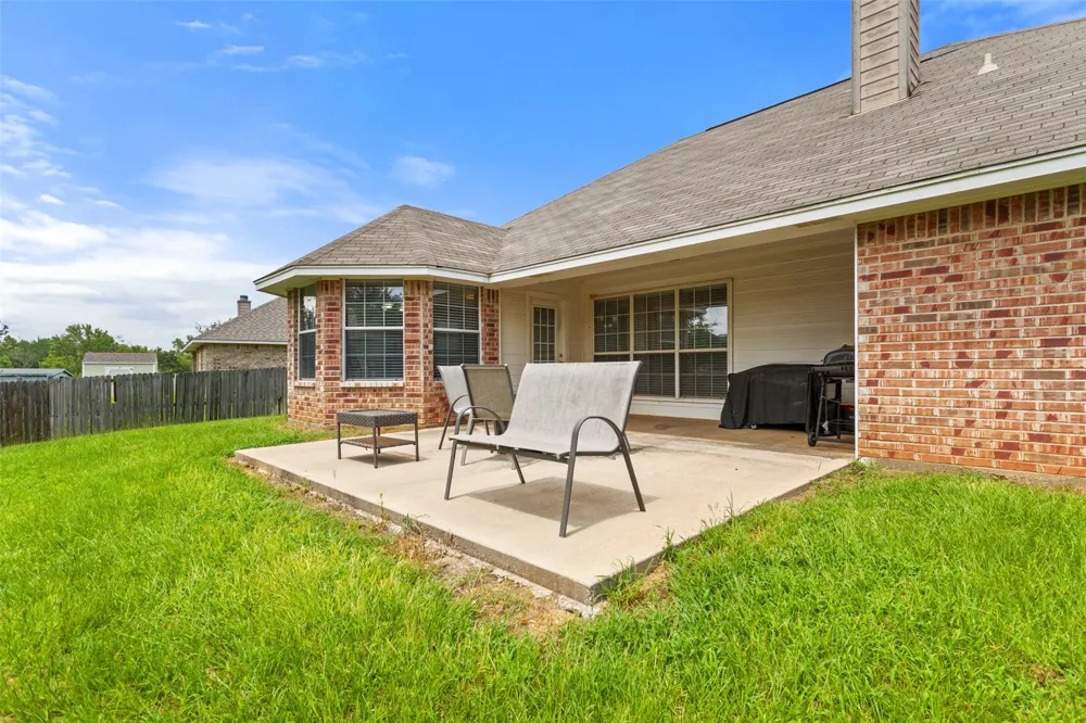 265 Crestview Lane Jacksonville, TX 75766