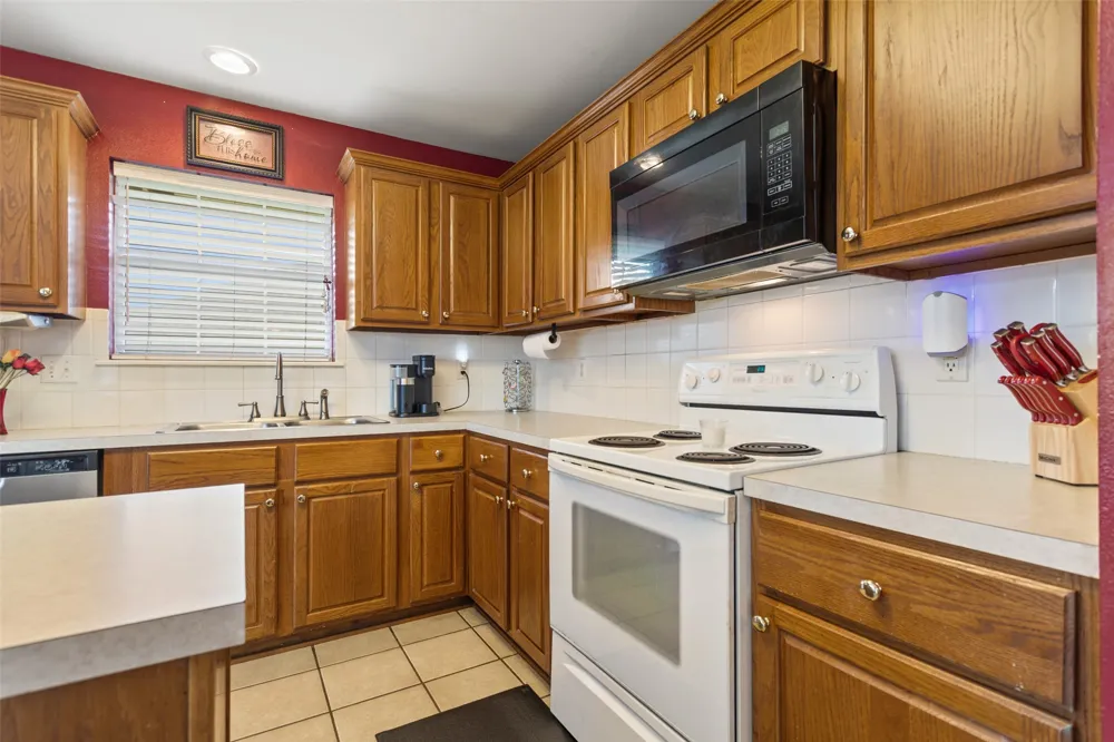 265 Crestview Lane Jacksonville, TX 75766