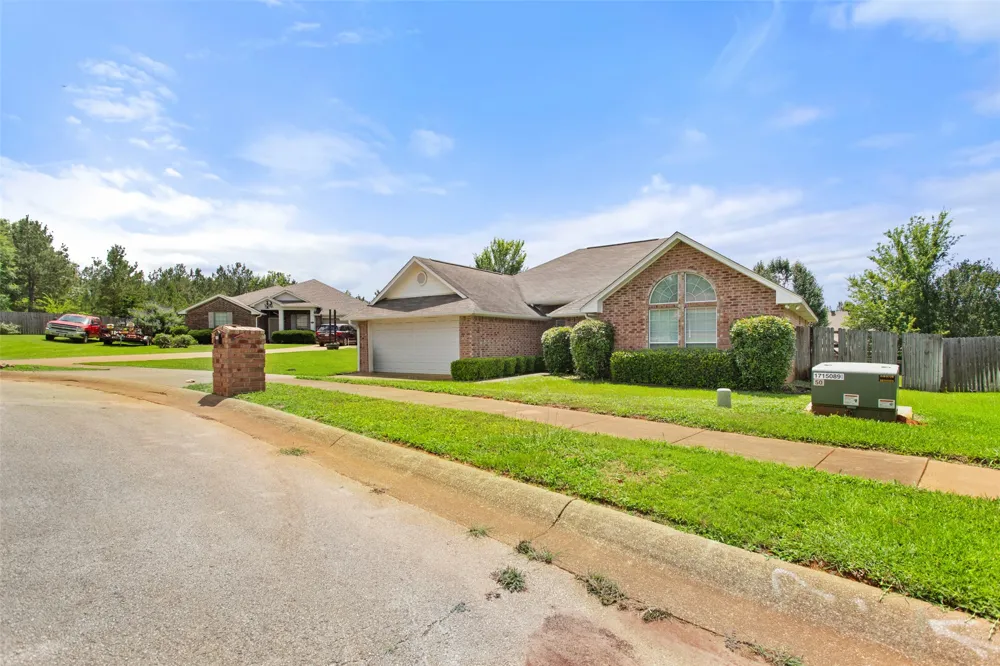 265 Crestview Lane Jacksonville, TX 75766