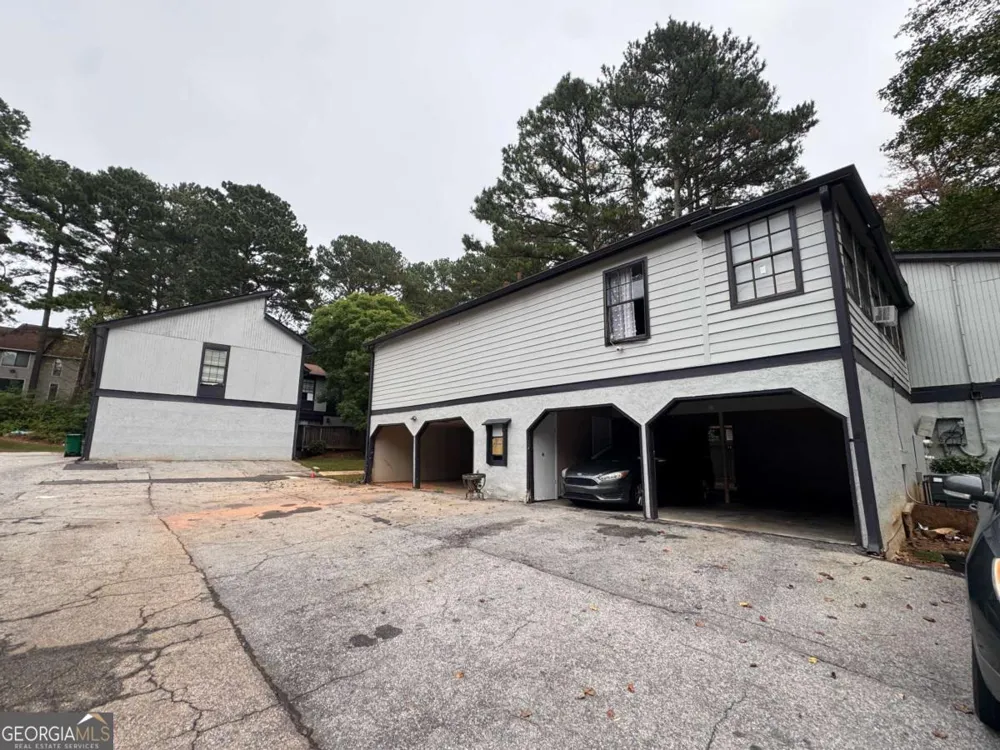 1413 STONE MILL TRCE Stone Mountain, GA 30083