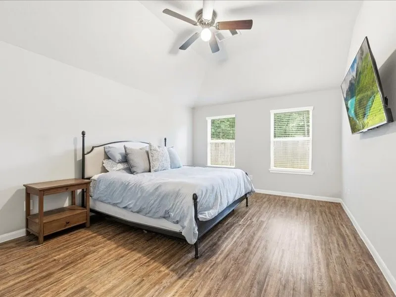 8 Shady Oak Lane Conroe, TX 77304
