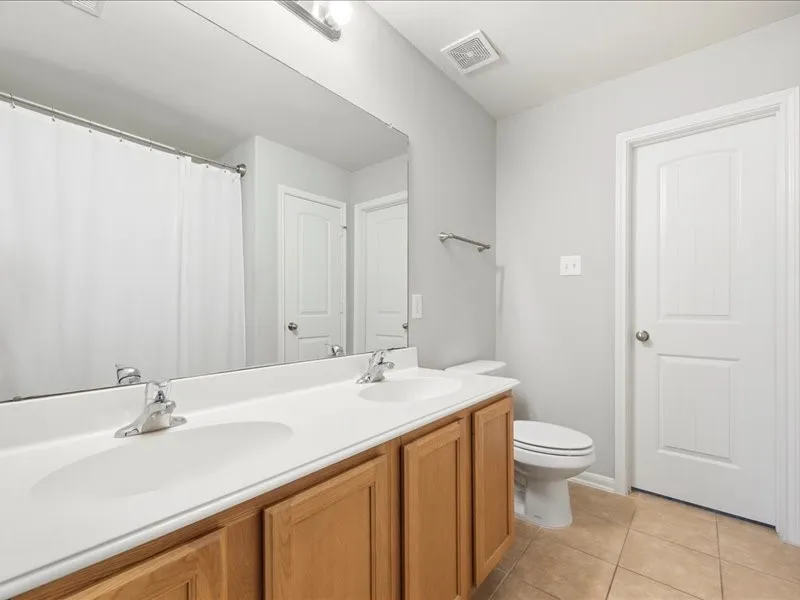 8 Shady Oak Lane Conroe, TX 77304