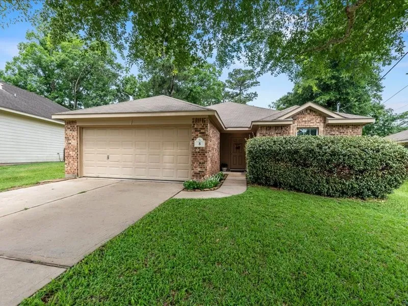 8 Shady Oak Lane Conroe, TX 77304