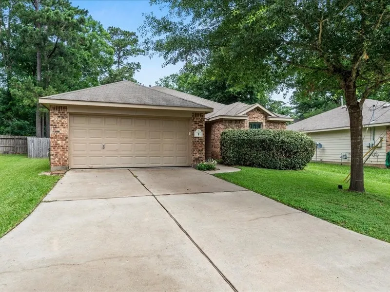 8 Shady Oak Lane Conroe, TX 77304