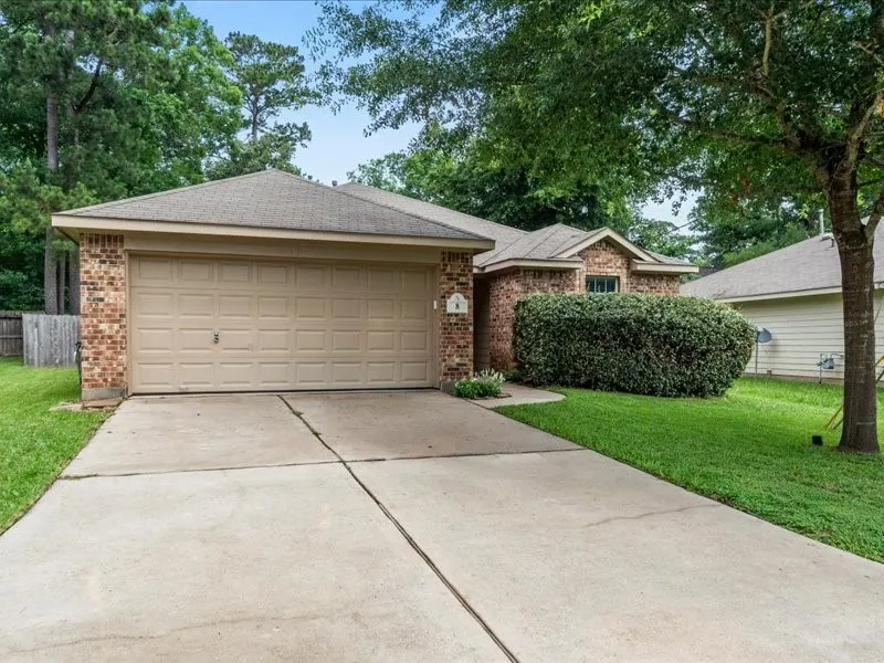 8 Shady Oak Lane Conroe, TX 77304