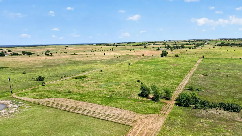Valentine Bluff Road Forestburg, TX 76239