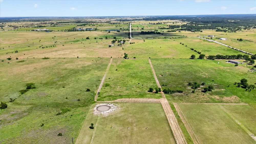 Valentine Bluff Road Forestburg, TX 76239