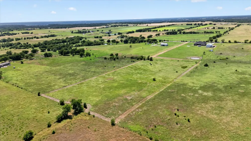 Valentine Bluff Road Forestburg, TX 76239