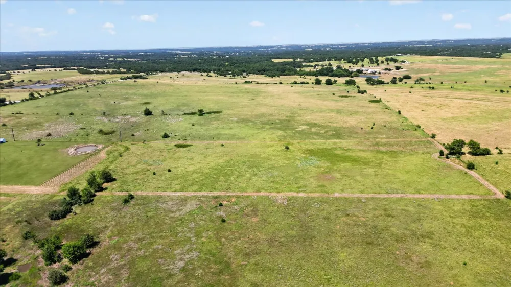Valentine Bluff Road Forestburg, TX 76239