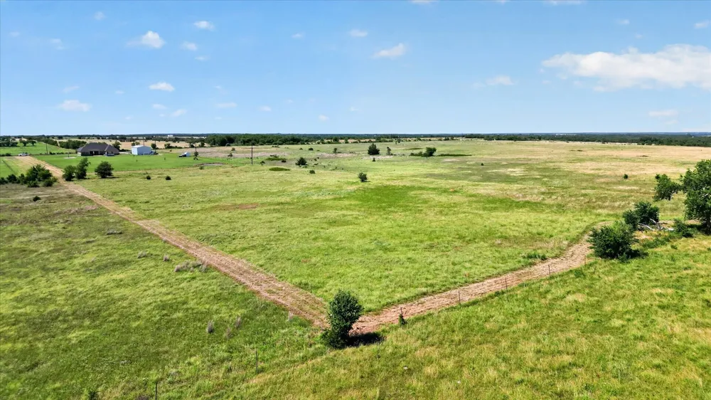 Valentine Bluff Road Forestburg, TX 76239