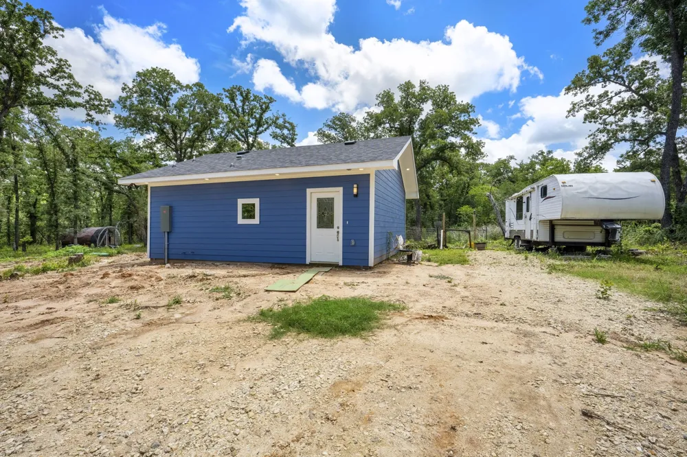868 County Road 405 Buckholts, TX 76518
